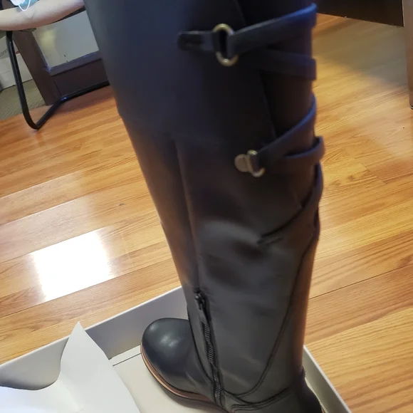 Timberland Black and Brown Winter Boots - Picture 9 of 10